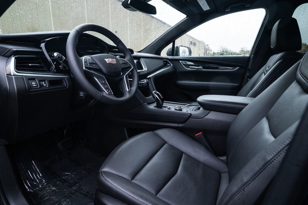 Used 2022 Cadillac XT5 Premium Luxury w/ LPO, Floor Liner Package image 12