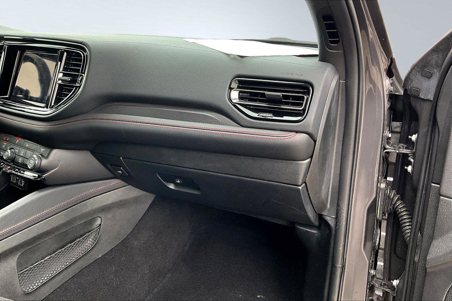 Used 2024 Dodge Durango GT image 22