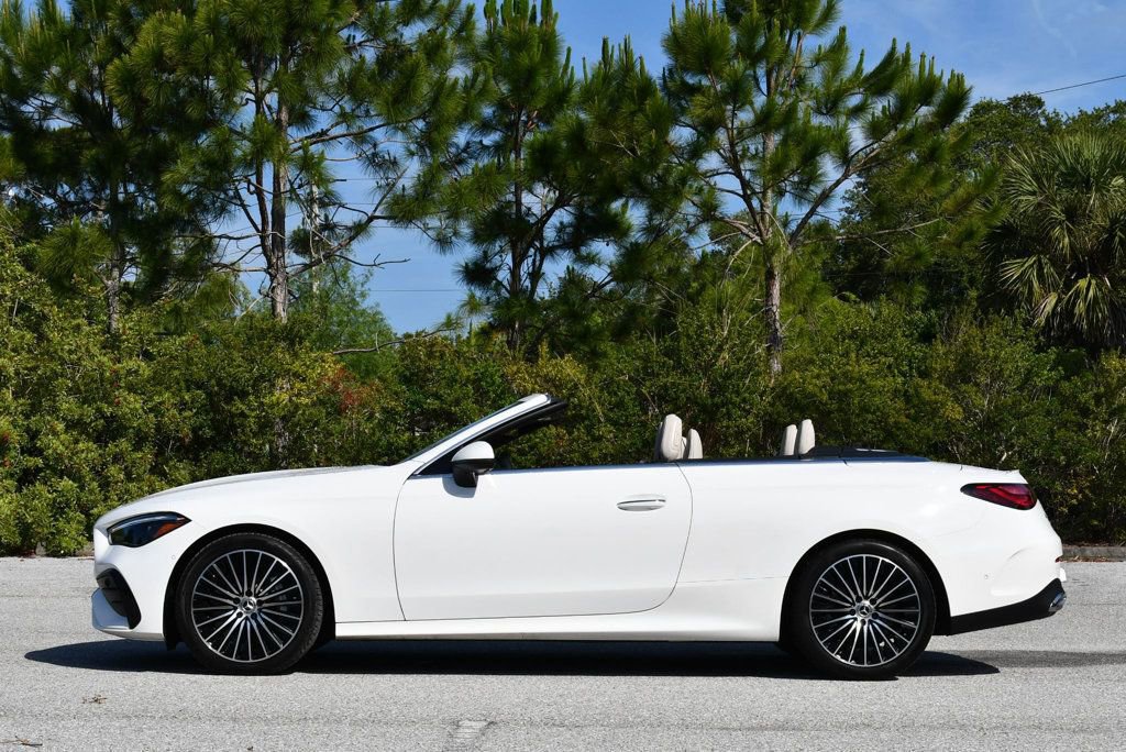 Used 2024 Mercedes-Benz CLE 450 4MATIC Cabriolet image 32