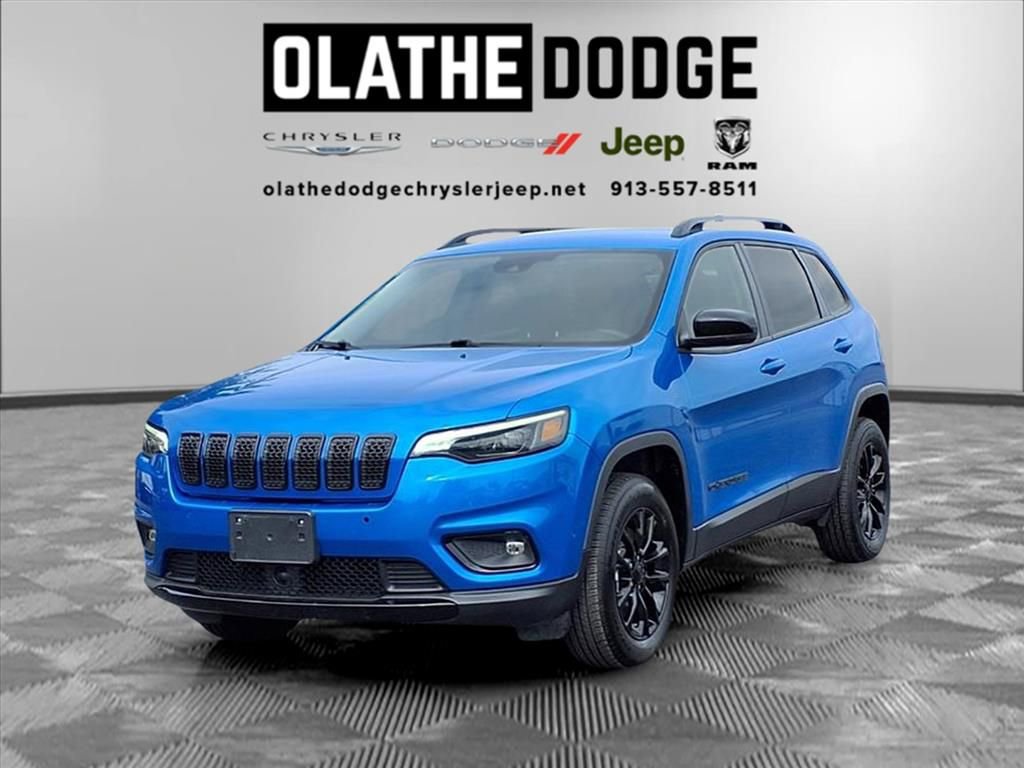Certified 2023 Jeep Cherokee Altitude Lux image 1