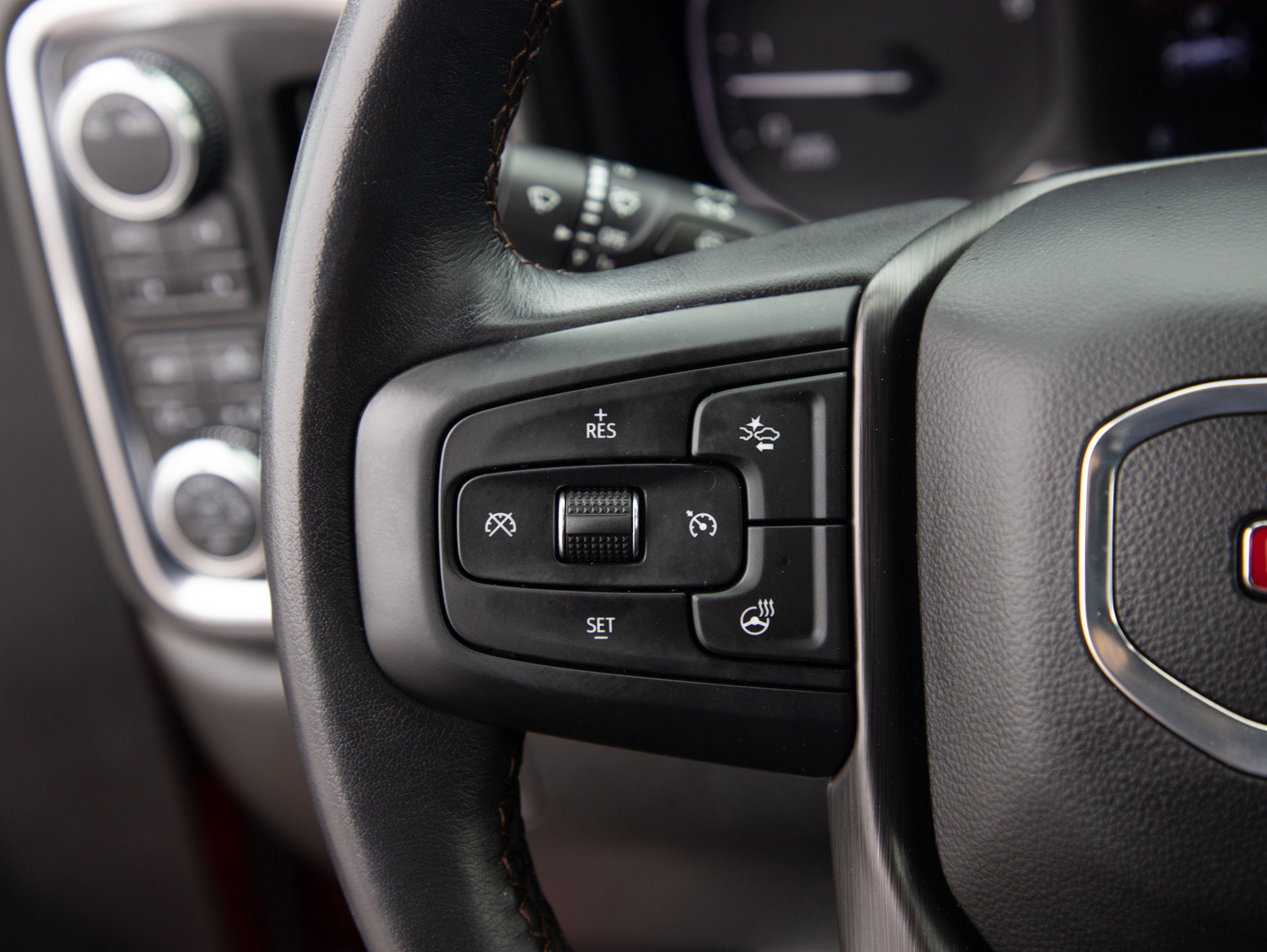 Used 2022 GMC Sierra 3500 AT4 w/ AT4 Preferred Package image 19