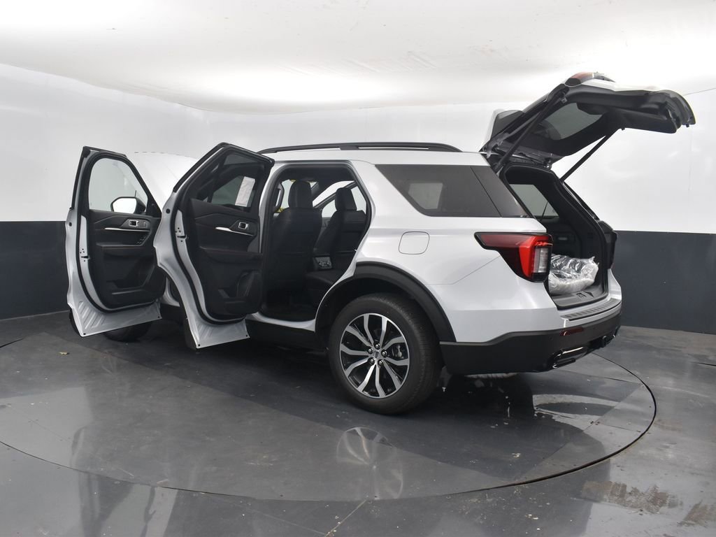 New 2026 Ford Explorer ST-Line image 37