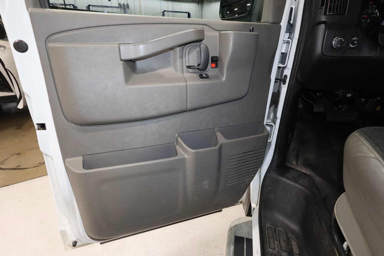 Certified 2024 Chevrolet Express 2500 w/ Driver Convenience Package image 18
