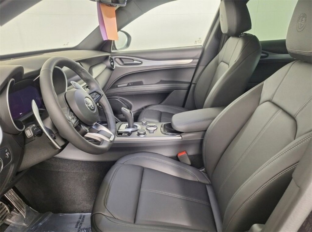 New 2025 Alfa Romeo Stelvio Sprint w/ Convenience Package image 19