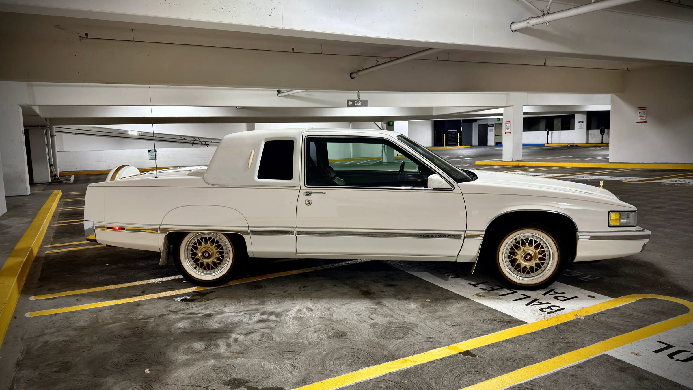 Used 1991 Cadillac Fleetwood Coupe image 7