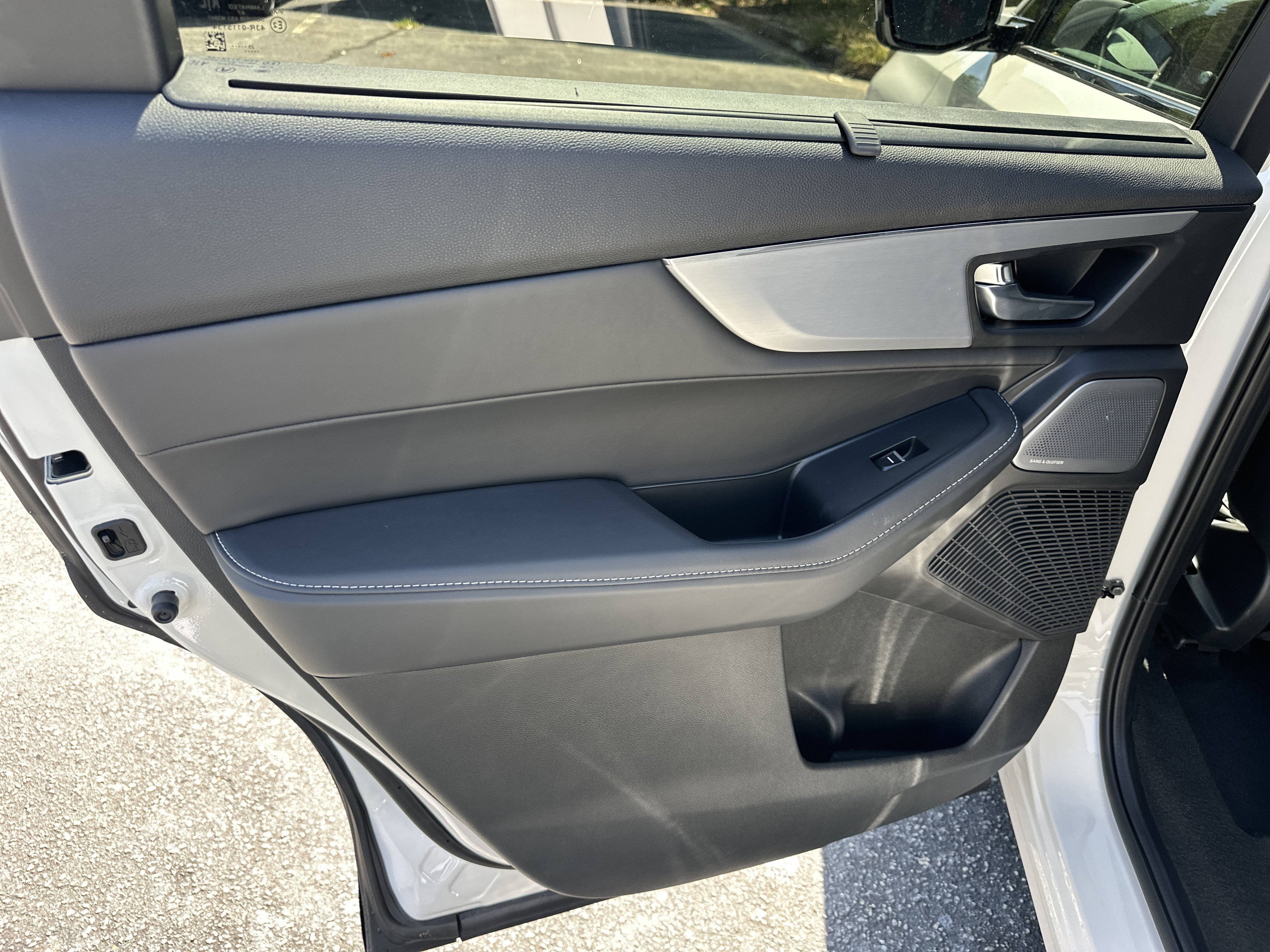 Certified 2026 Acura MDX w/ Technology Package FWD image 25