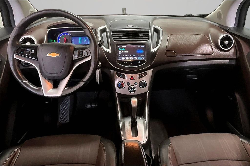 Used 2015 Chevrolet Trax LT w/ LT Sun and Sound Package image 7
