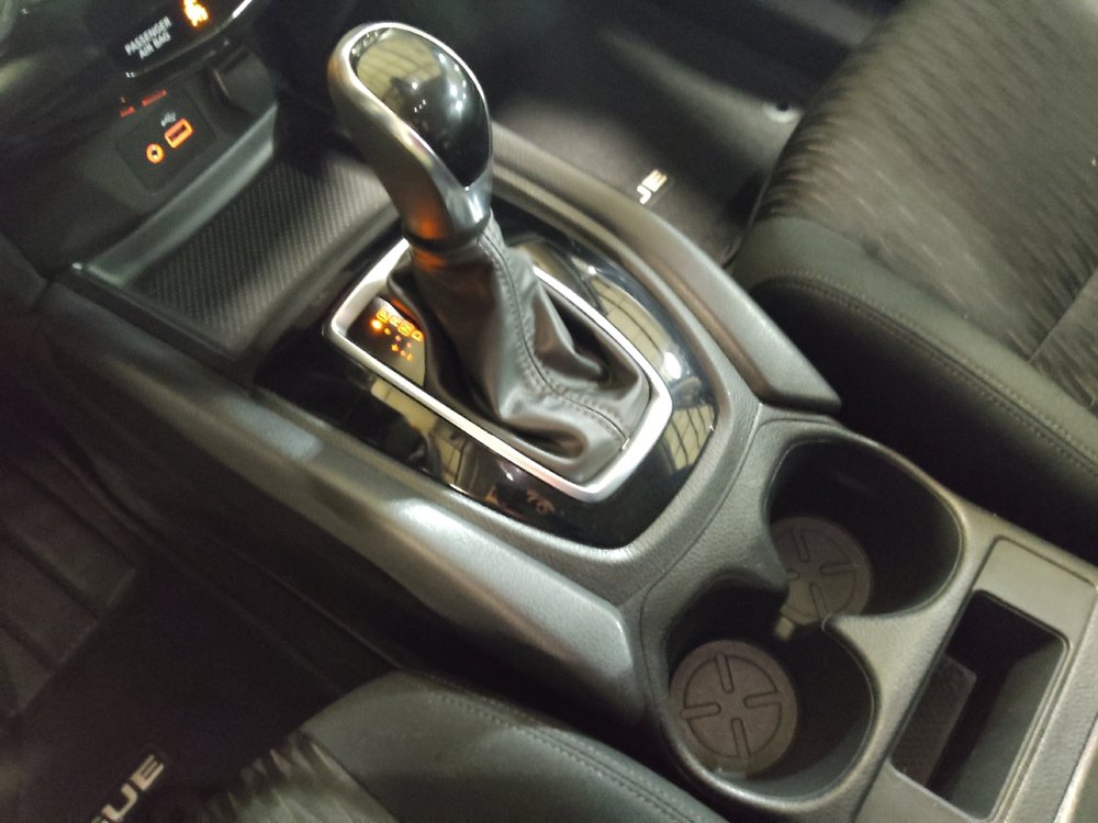 Used 2020 Nissan Rogue S AWD/4WD image 26
