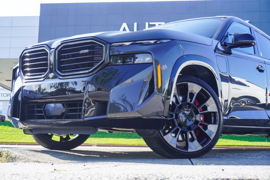 Used 2023 BMW XM AWD/4WD image 2