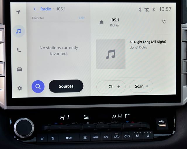 Used 2025 Toyota Tundra Limited image 21