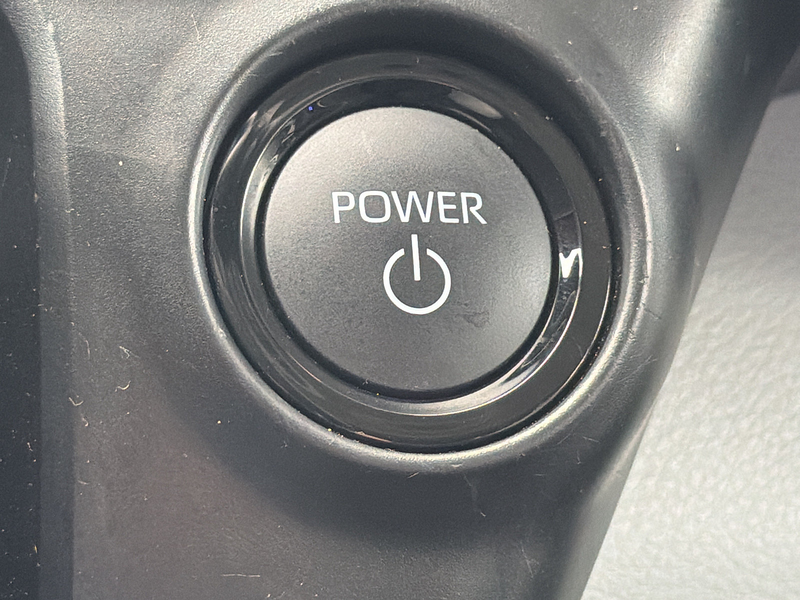 Used 2025 Toyota Sienna XLE FWD image 26