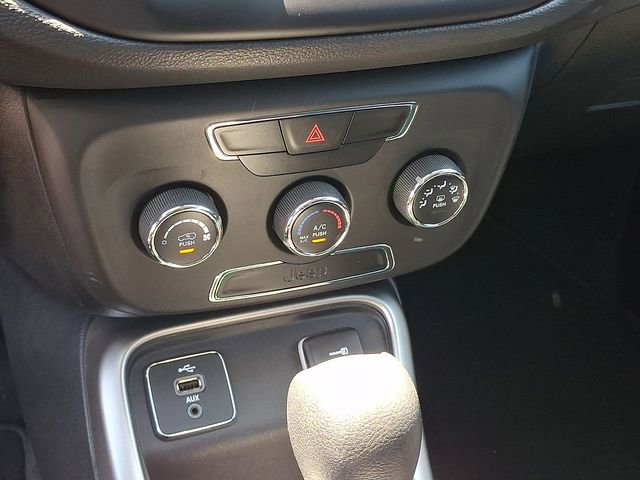 Used 2018 Jeep Compass Sport FWD image 12