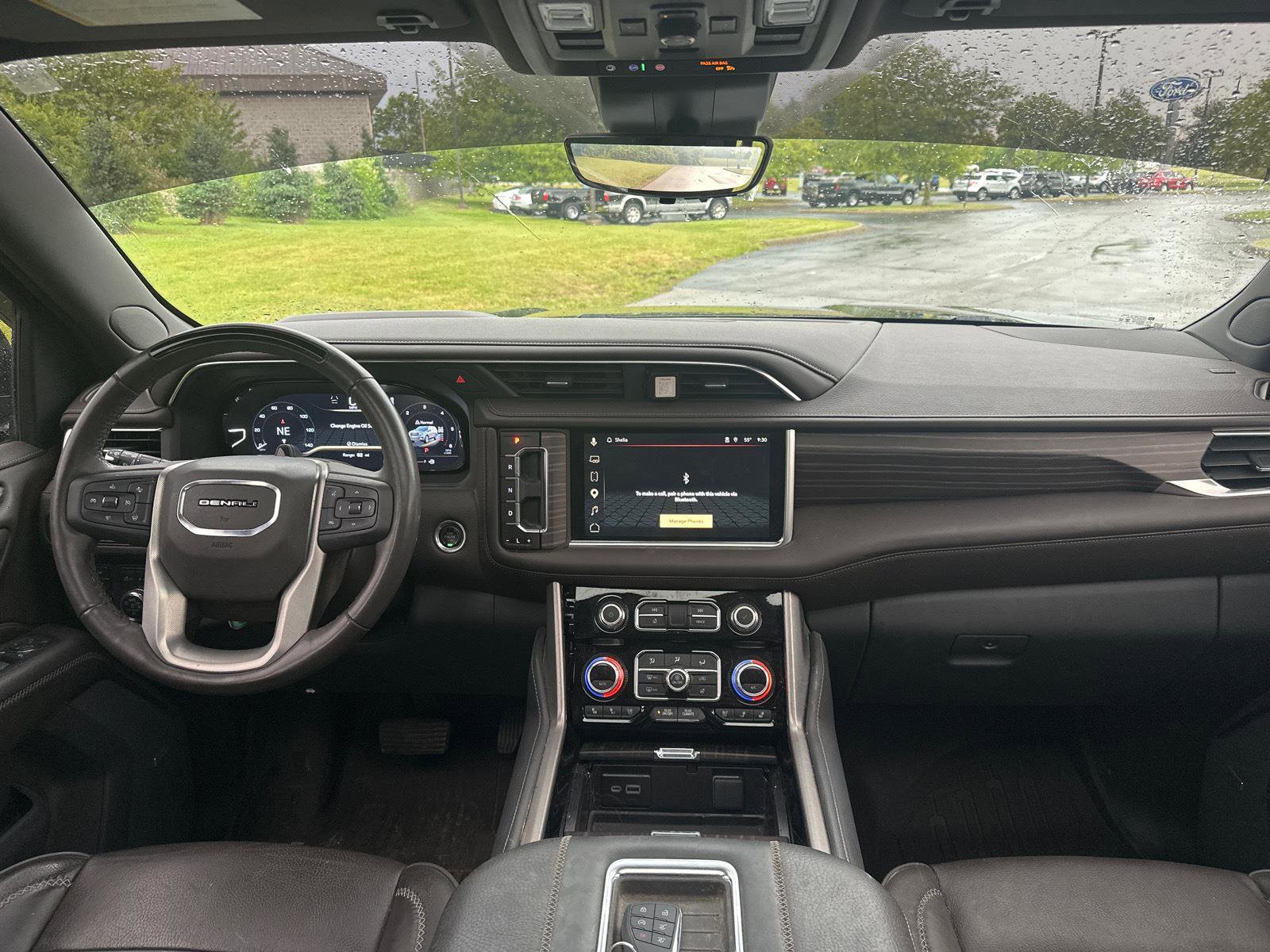 Used 2024 GMC Yukon XL Denali w/ Denali Reserve Package AWD/4WD image 5