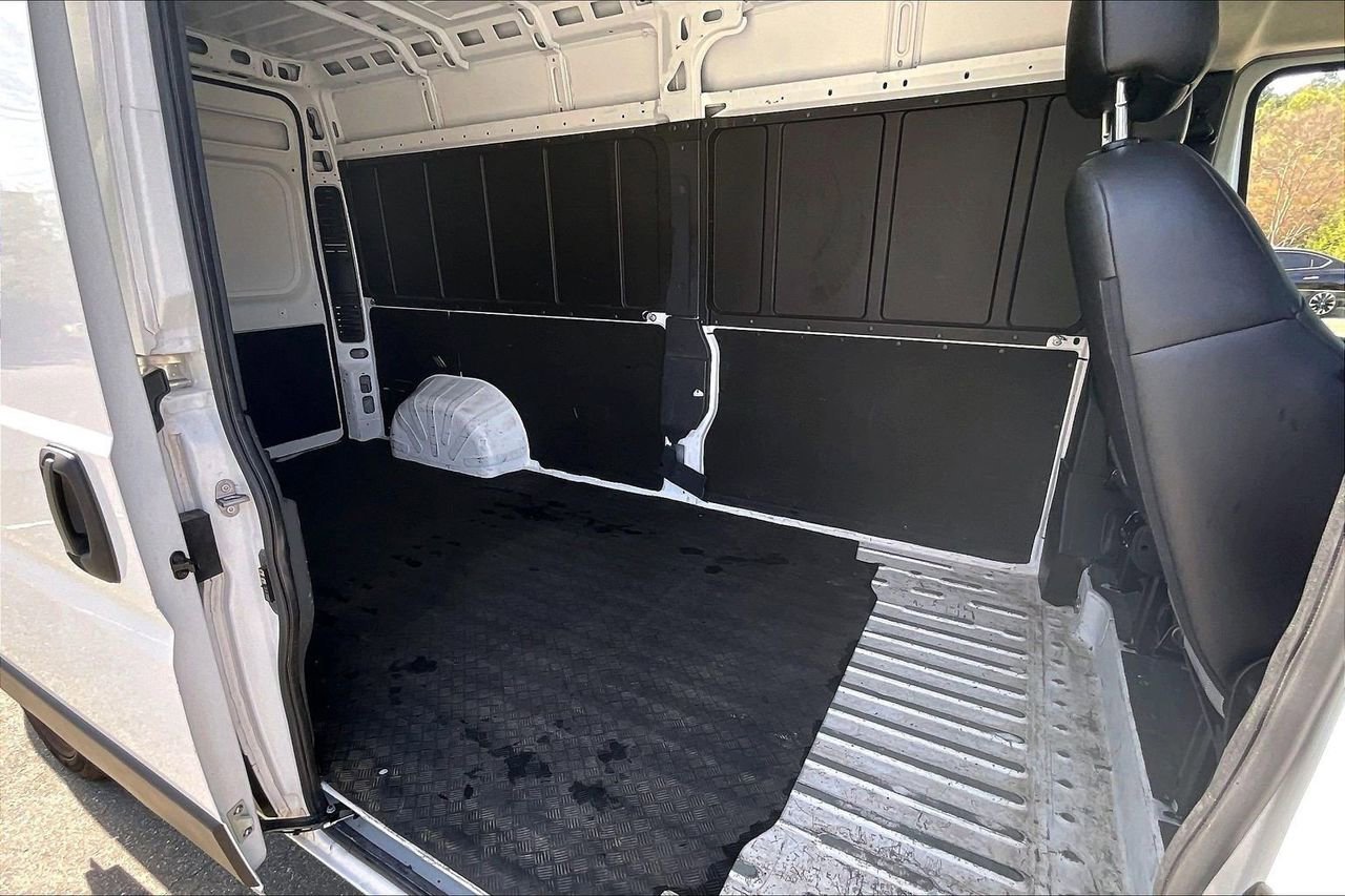 Used 2023 RAM ProMaster 2500 image 23