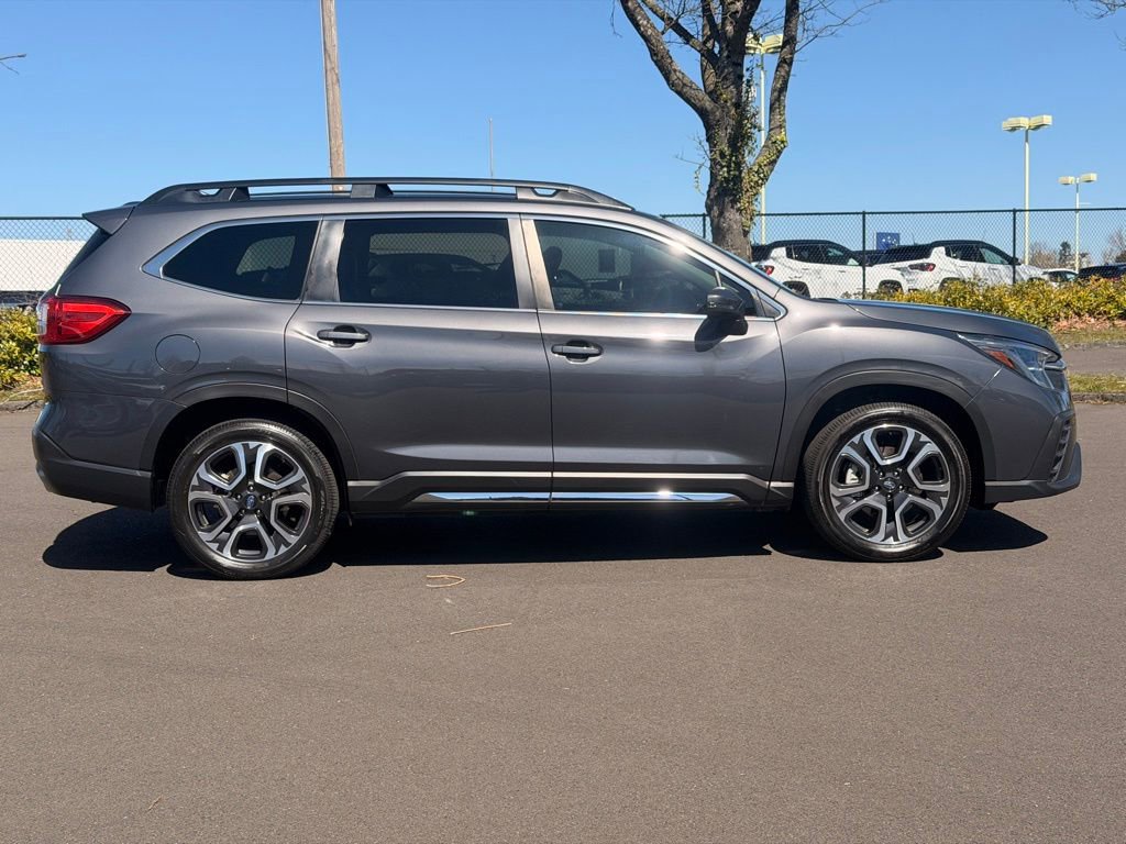 Used 2023 Subaru Ascent Limited image 8