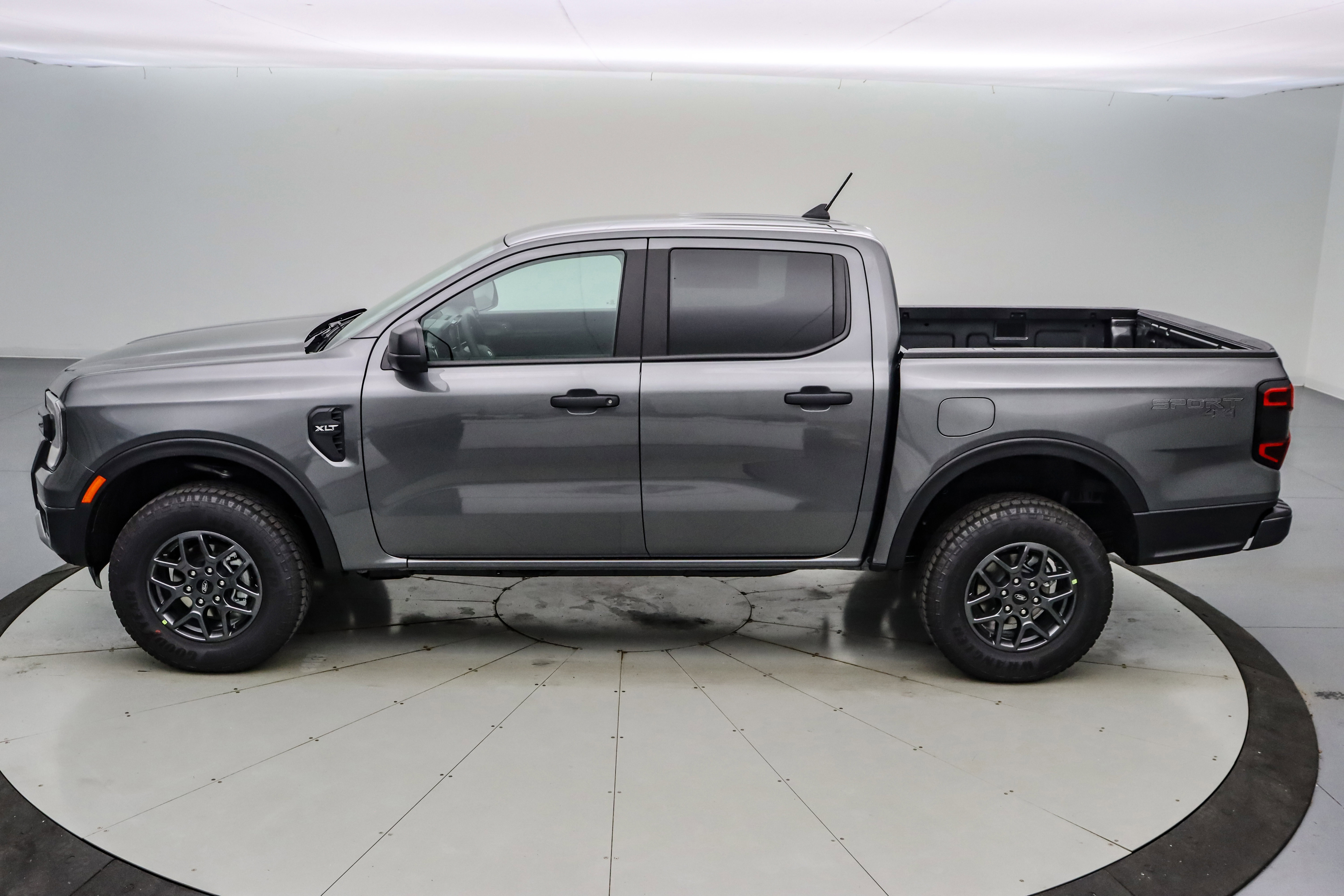 New 2025 Ford Ranger XLT image 8