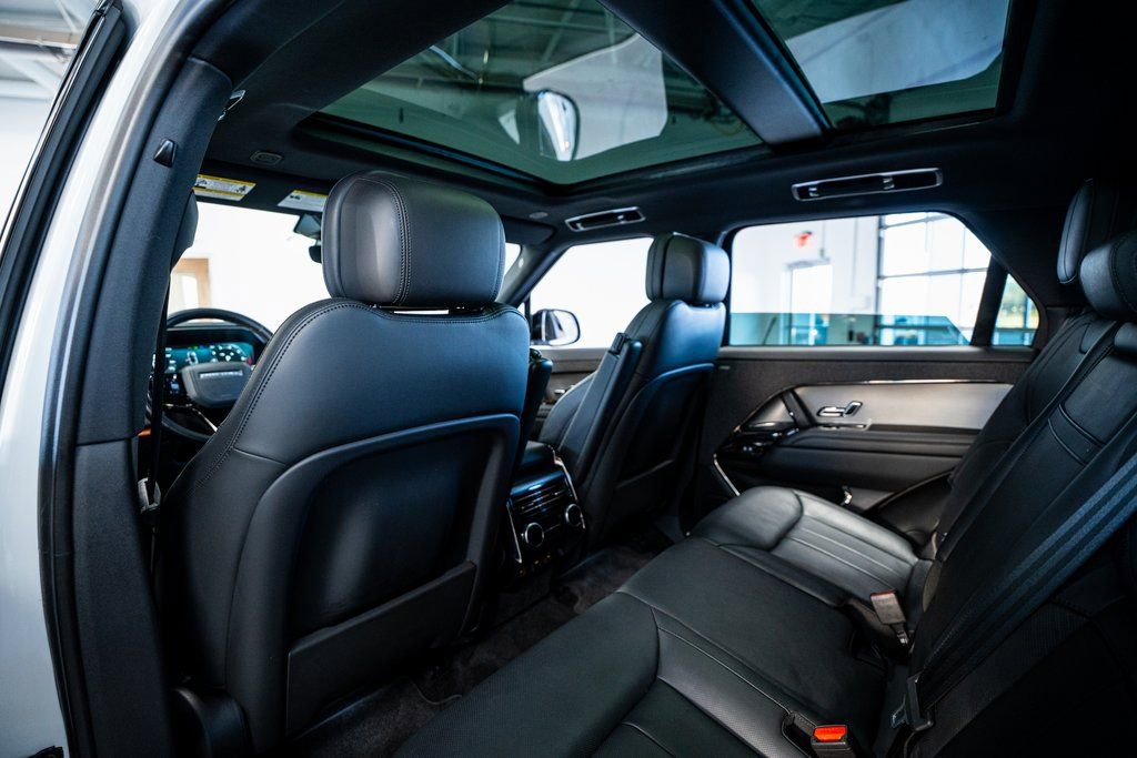 Used 2024 Land Rover Range Rover Sport Dynamic SE image 56