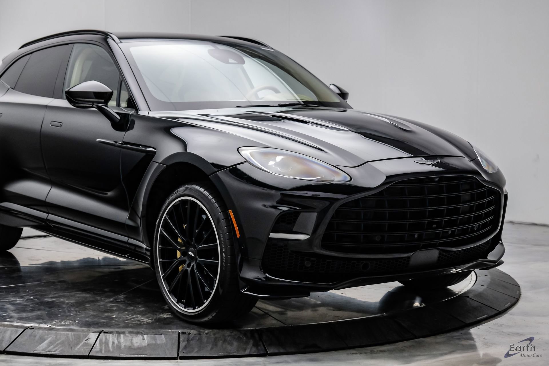 Used 2023 Aston Martin DBX 707 image 26