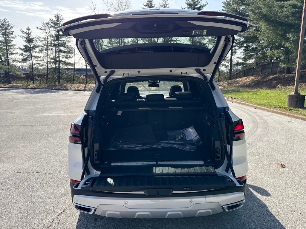 New 2026 BMW X5 xDrive50e image 24