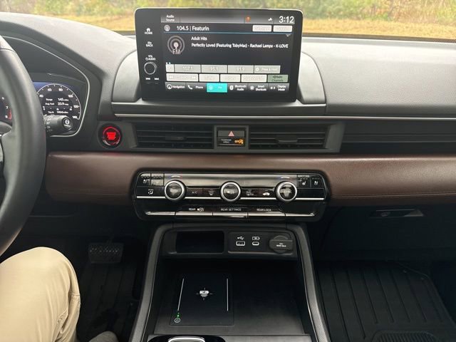 Used 2025 Honda Pilot Elite image 22