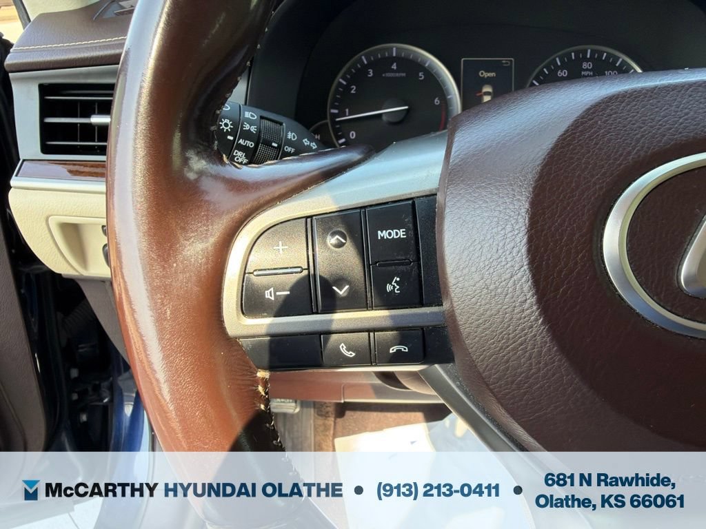 Used 2016 Lexus ES 350 w/ Luxury Package w/Wood Trim FWD image 23