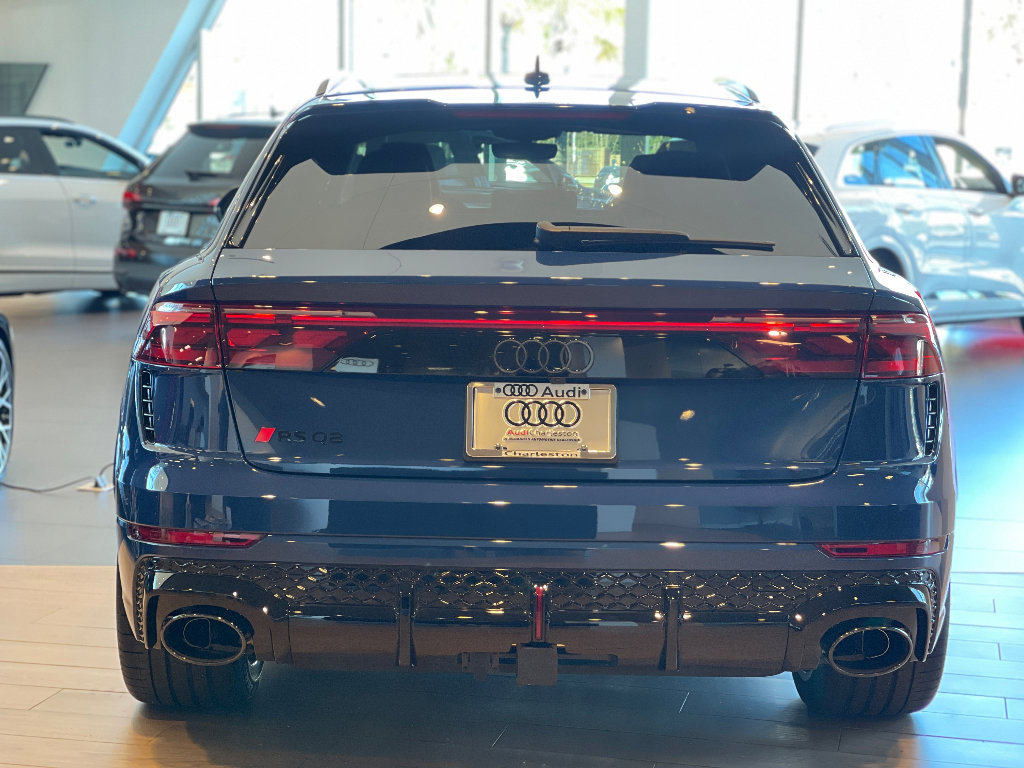 New 2026 Audi RS Q8 performance image 5