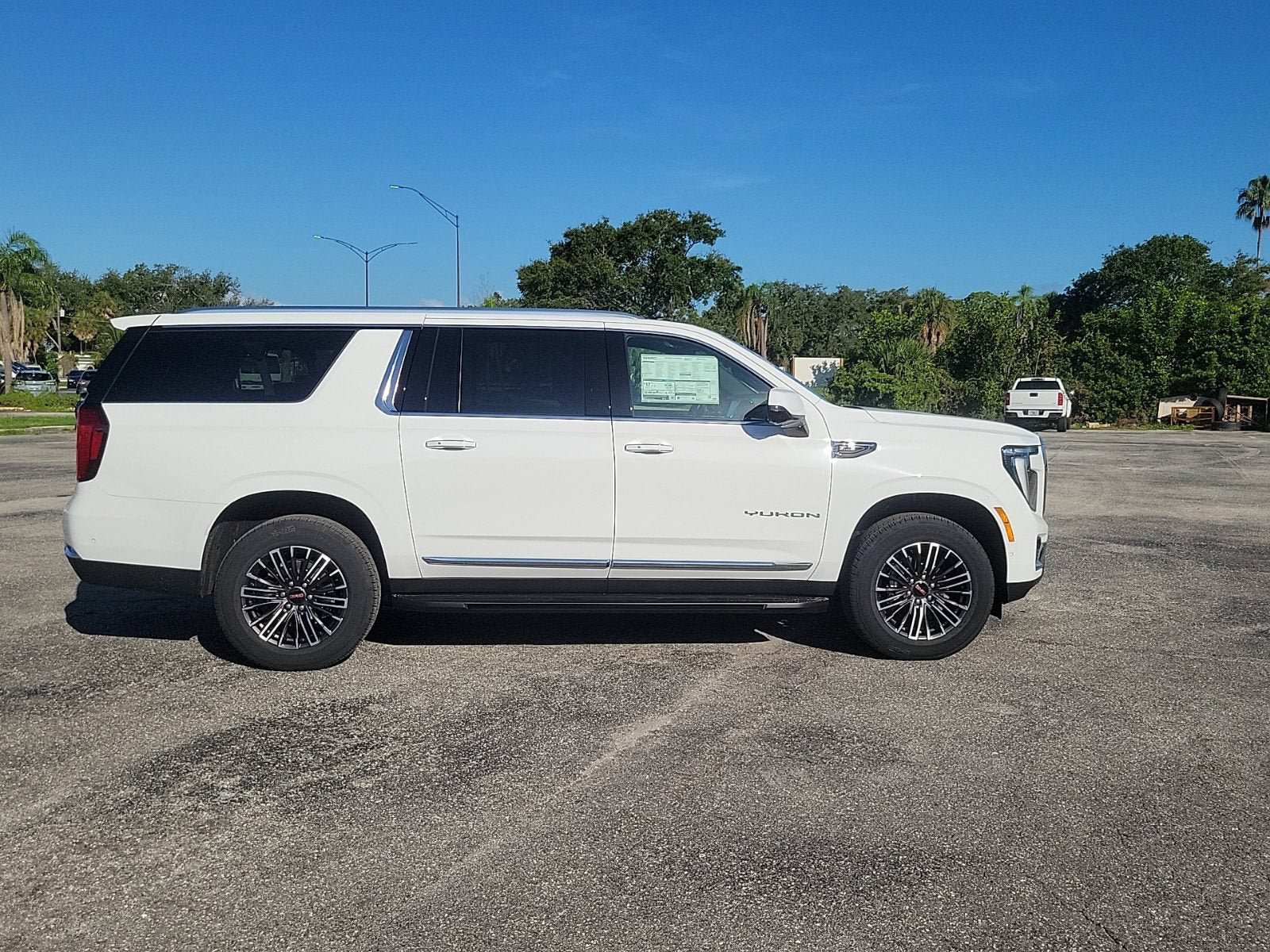 New 2026 GMC Yukon XL Elevation w/ Elevation Premium Package RWD image 4