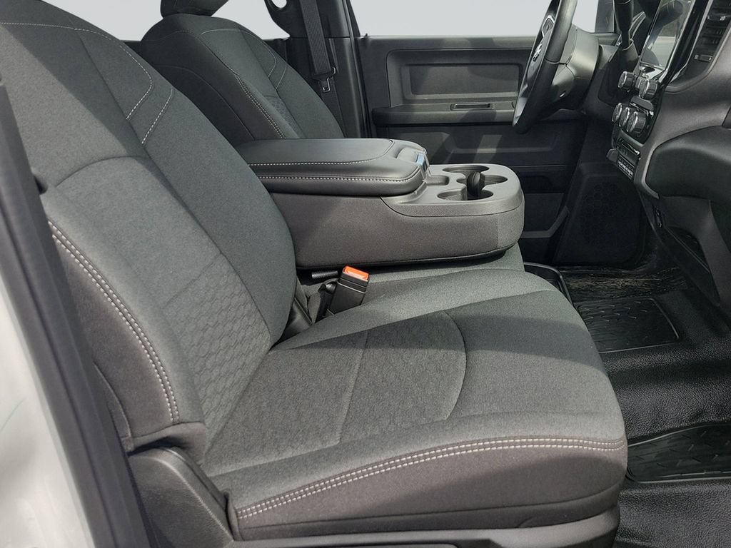 New 2025 RAM 5500 Tradesman AWD/4WD image 39
