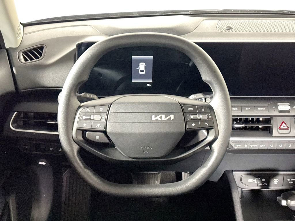 New 2025 Kia K4 LXS image 13