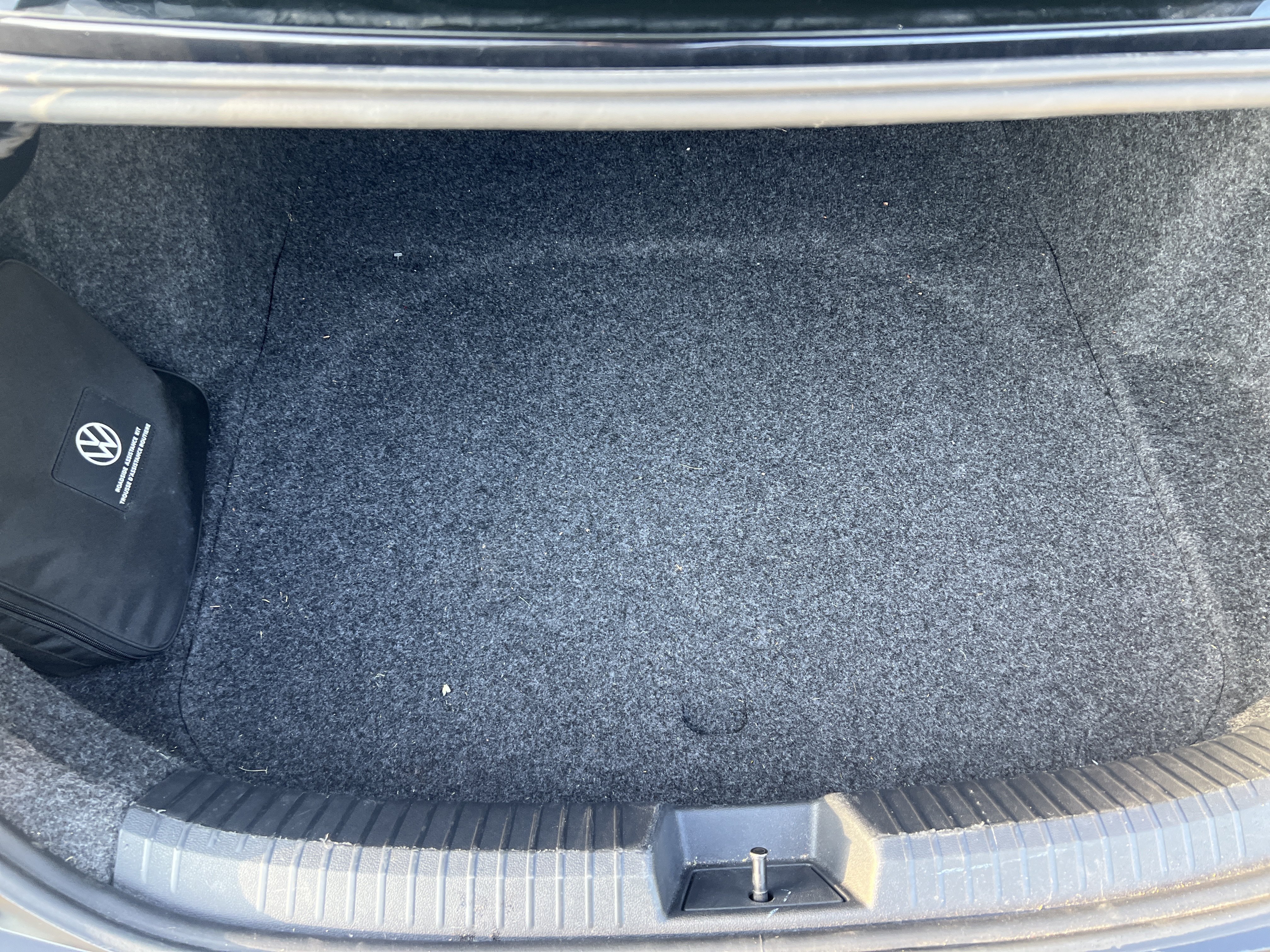 Certified 2022 Volkswagen Jetta SEL FWD image 29