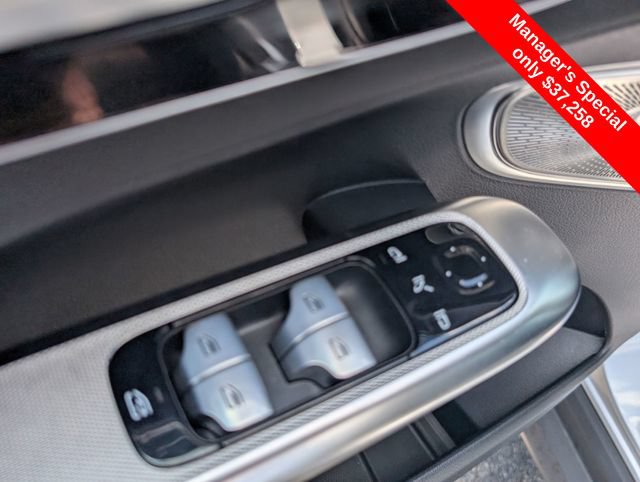 Used 2024 Mercedes-Benz GLC 300 4MATIC image 15