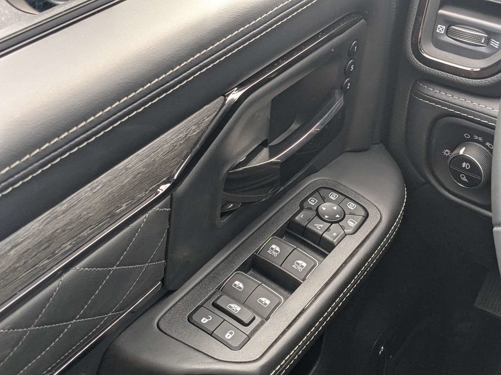 New 2026 RAM 2500 Limited AWD/4WD image 19