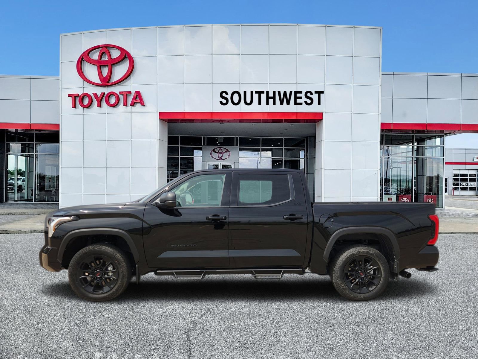 Used 2024 Toyota Tundra SR5 w/ SR5 Premium Package image 3