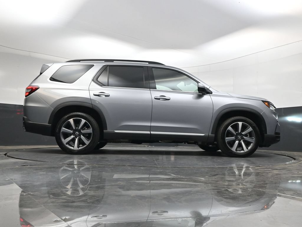 Used 2023 Honda Pilot Elite image 35