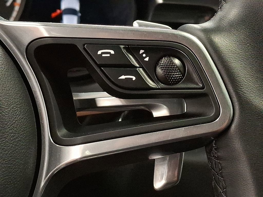 Used 2021 Porsche Macan Turbo image 15