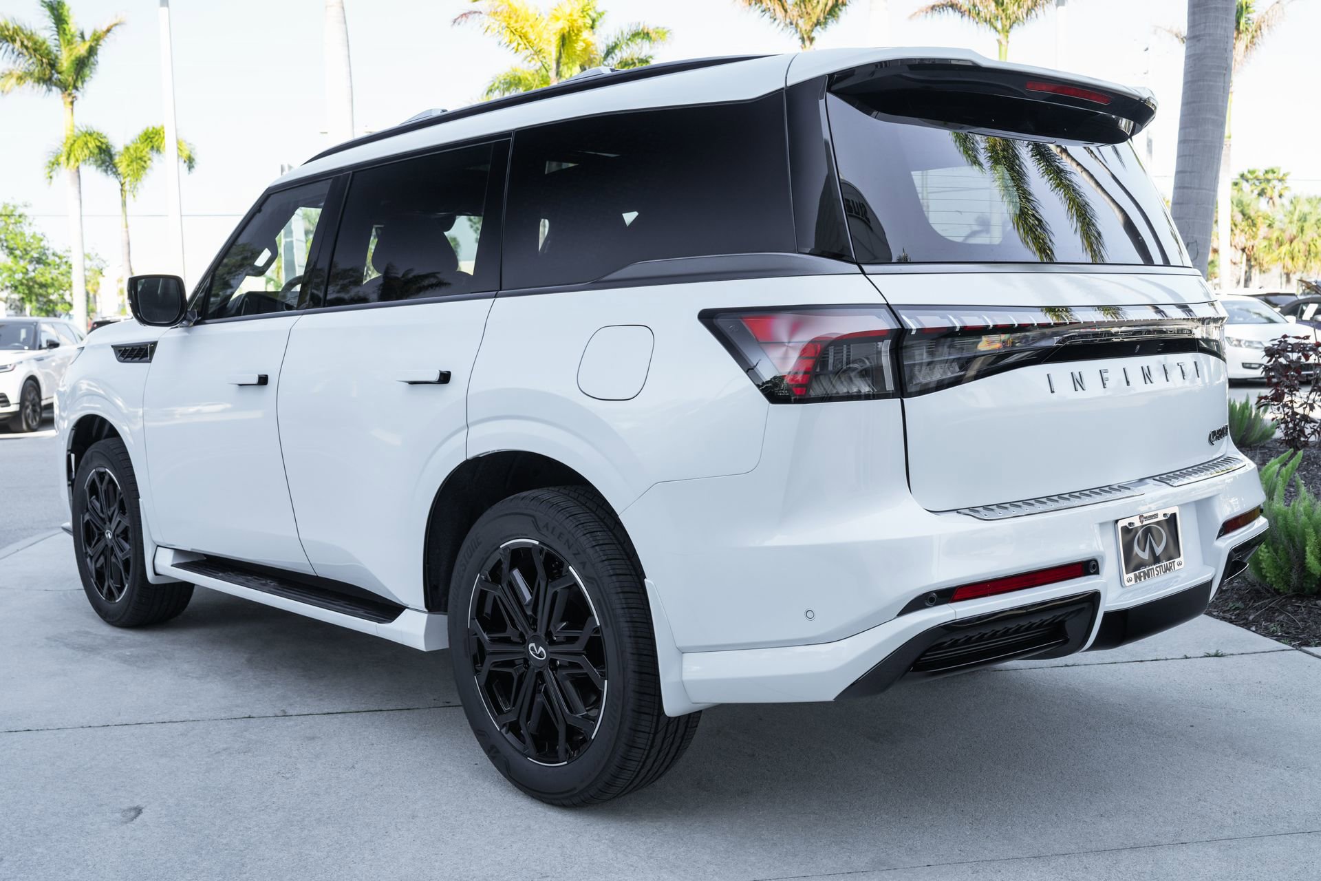 New 2026 INFINITI QX80 4WD w/ Sport Exterior Package image 22