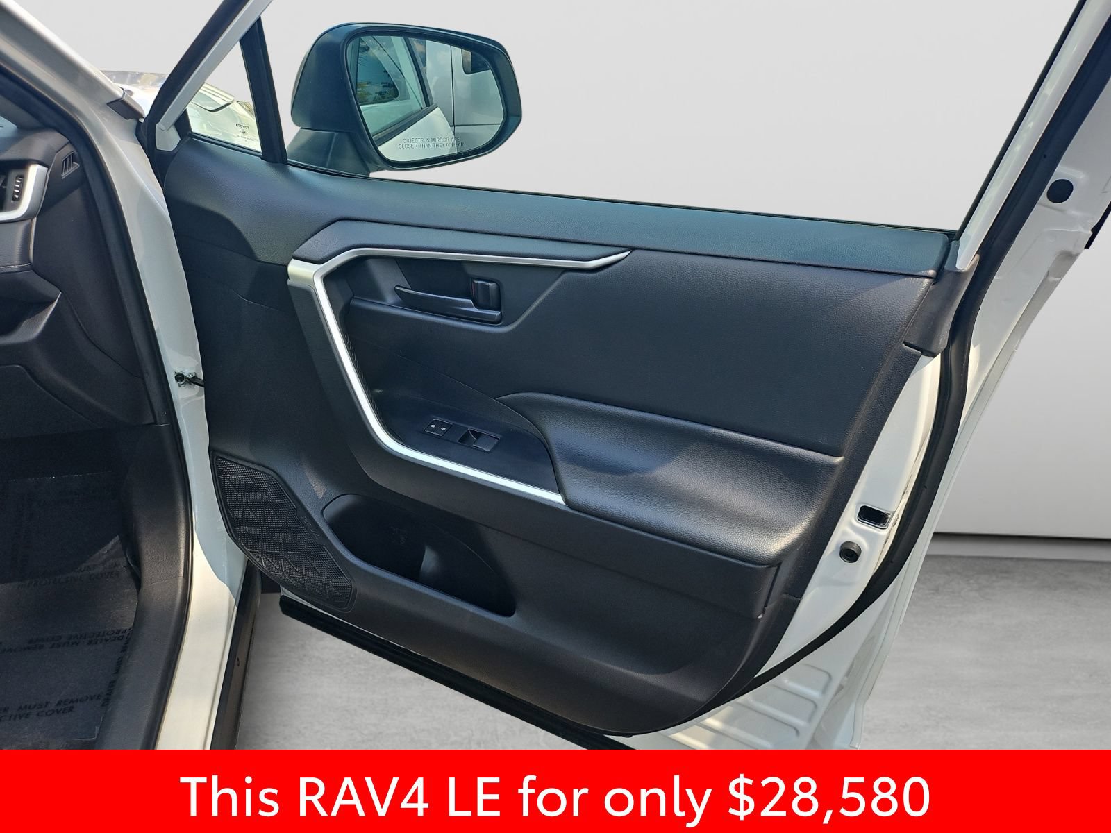 Used 2023 Toyota RAV4 LE AWD/4WD image 35