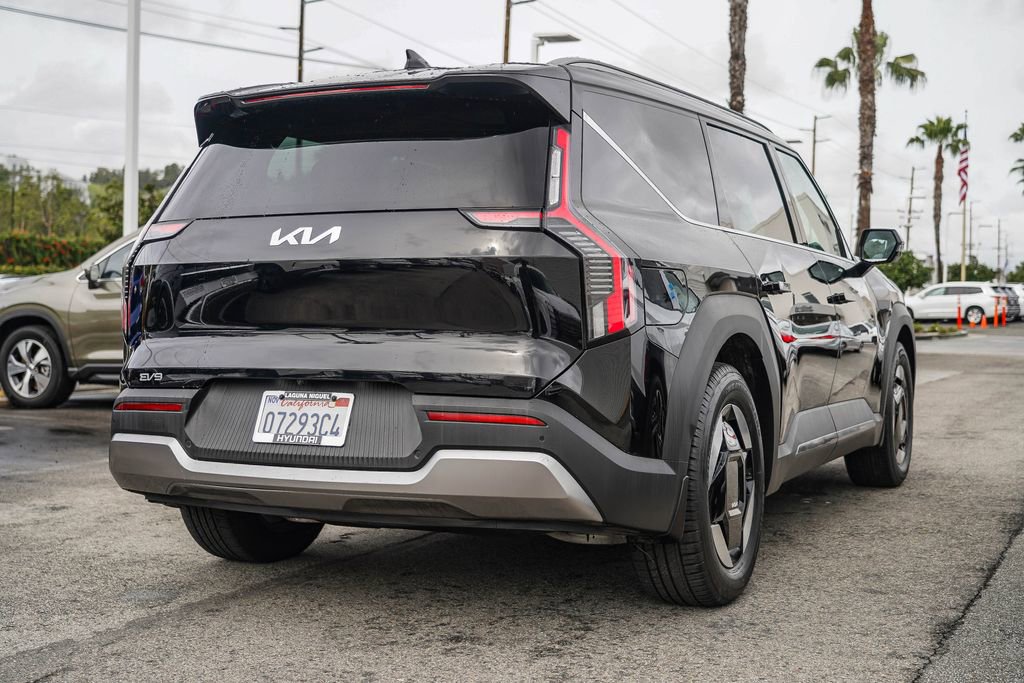 Used 2024 Kia EV9 Wind image 8