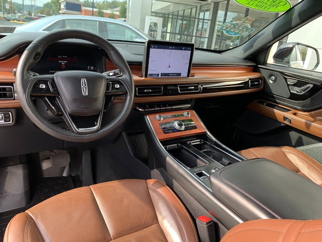 Certified 2024 Lincoln Aviator Reserve w/ Equipment Group 201A AWD/4WD image 19