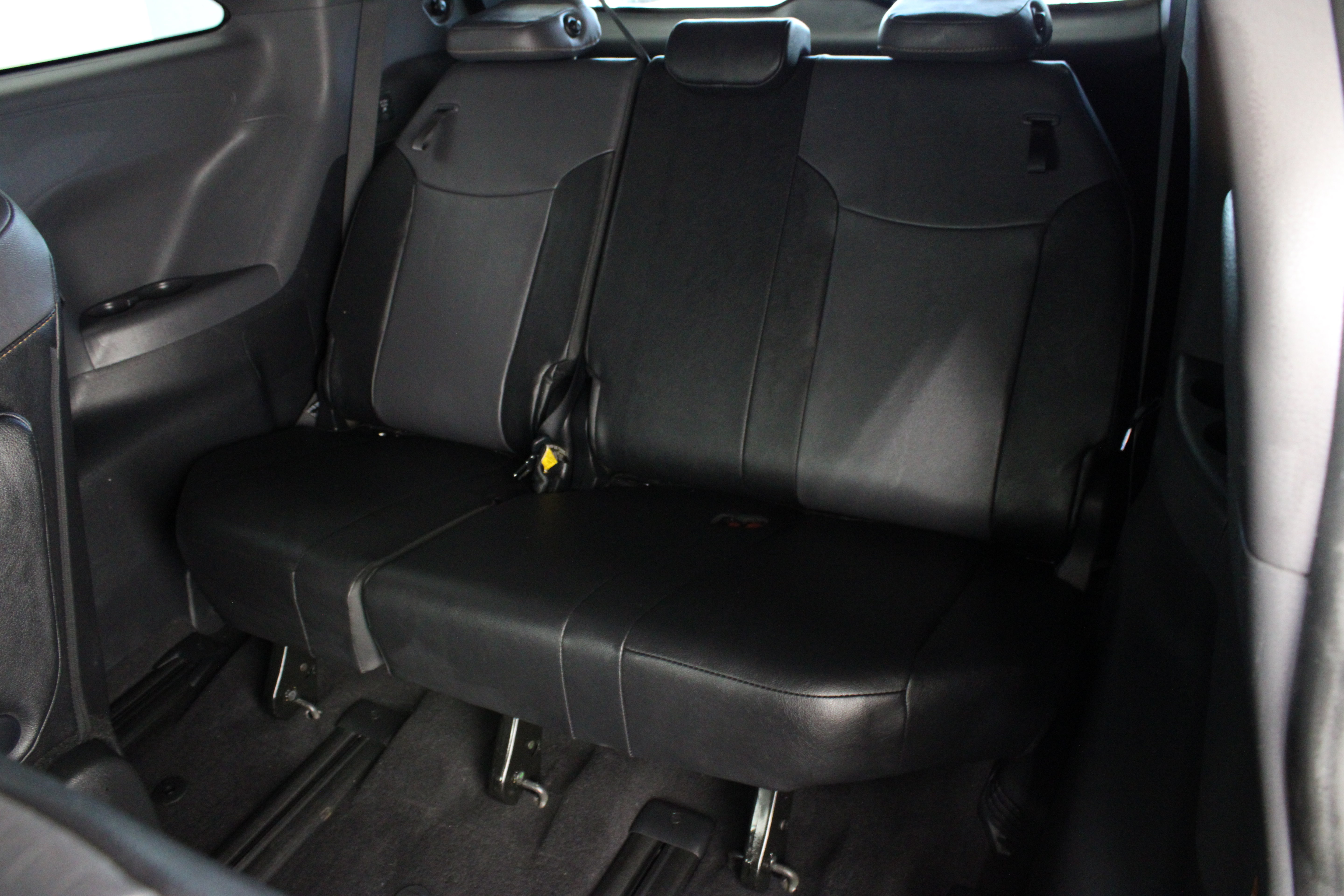 Certified 2024 Toyota Sienna XLE Woodland Edition AWD/4WD image 34