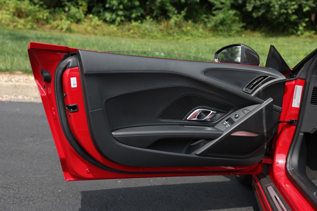 Used 2018 Audi R8 V10 plus w/ Full Leather Package image 45