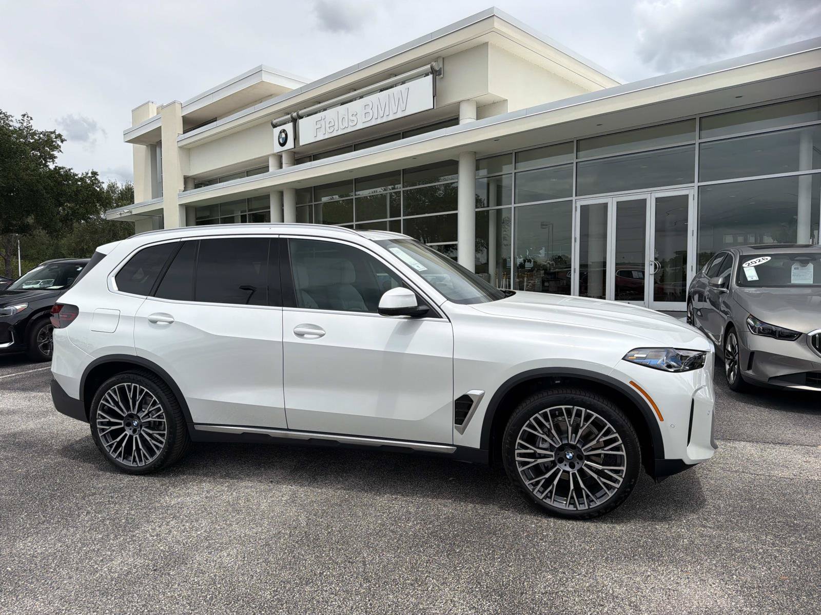 New 2026 BMW X5 sDrive40i w/ Climate Comfort Package