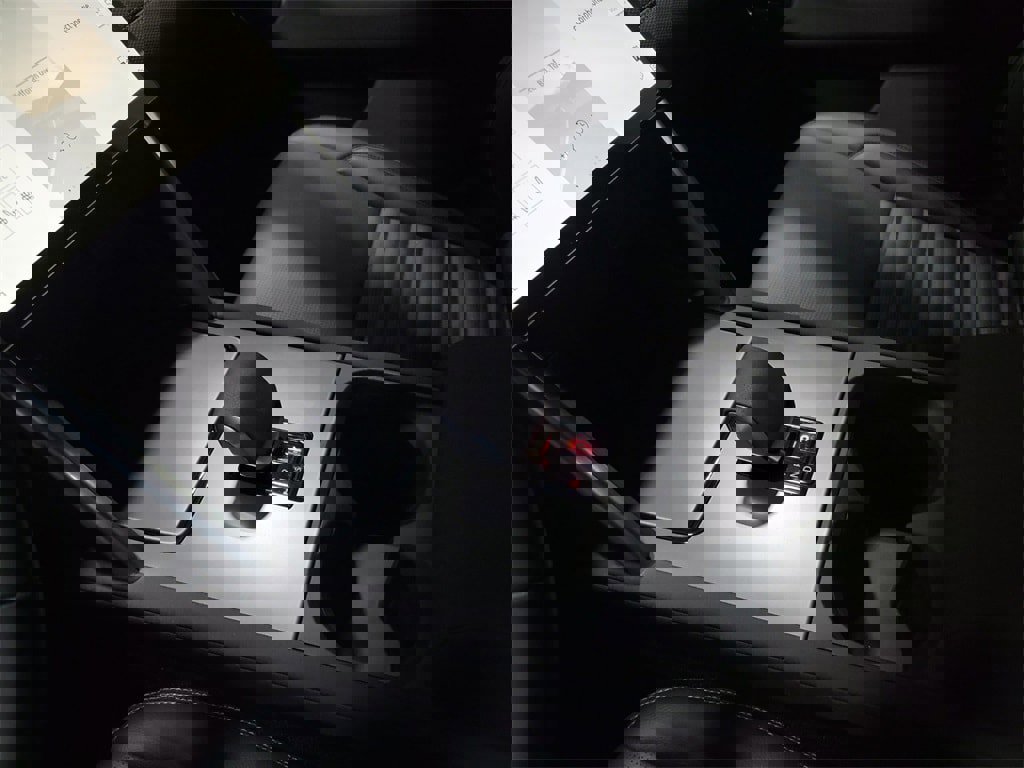 New 2025 Land Rover Discovery Sport Dynamic SE image 20