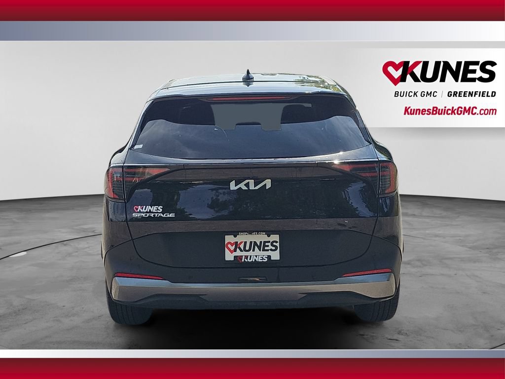 Used 2026 Kia Sportage LX FWD image 9