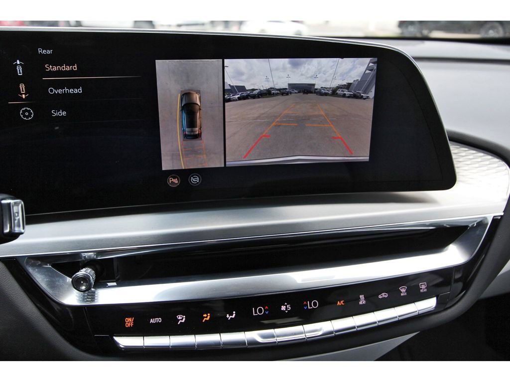 Used 2023 Cadillac Lyriq 2WD image 14