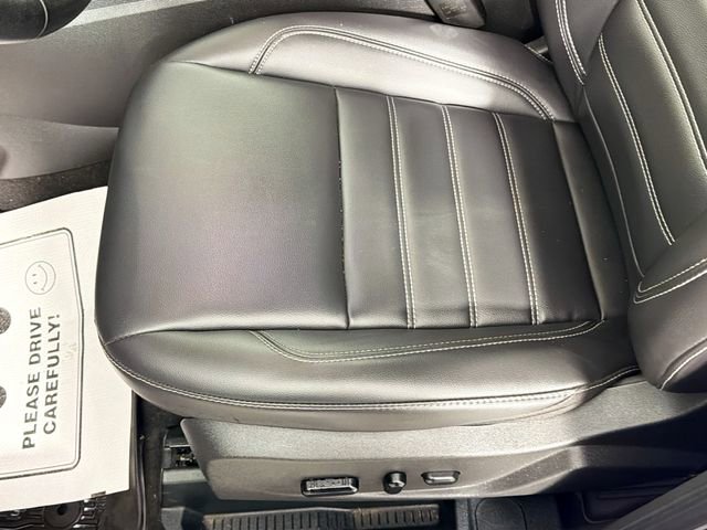 Used 2019 Ford Escape SEL image 19