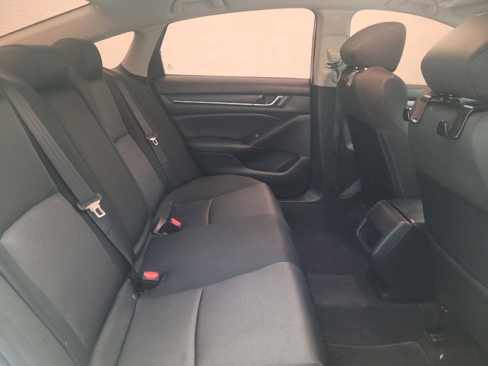 Used 2018 Honda Accord LX image 19