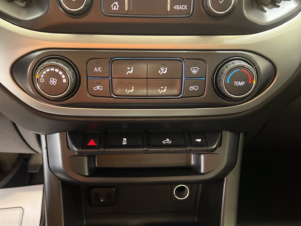 Used 2019 Chevrolet Colorado LT AWD/4WD image 34