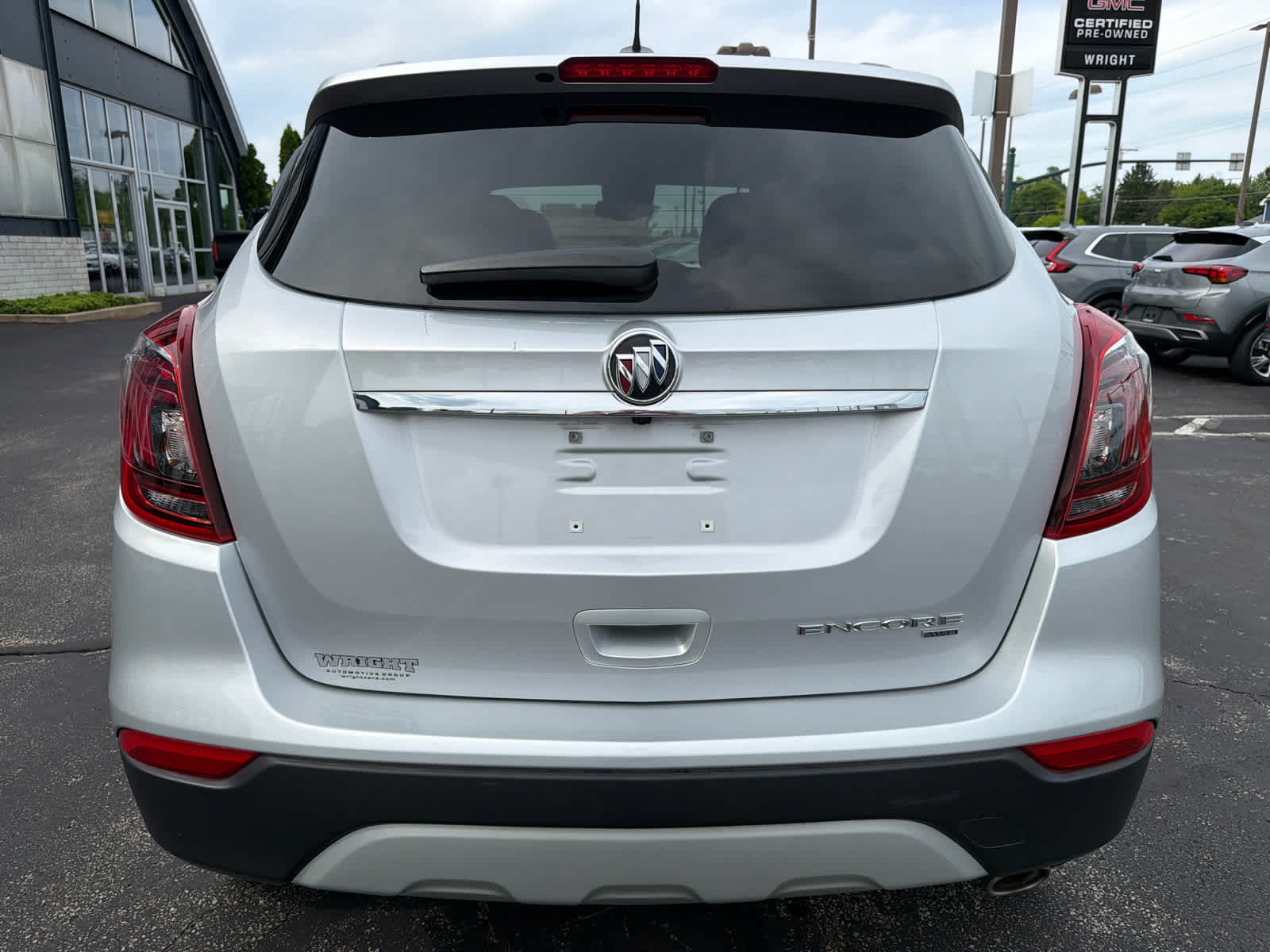 Used 2022 Buick Encore Preferred w/ Safety Package AWD/4WD image 7