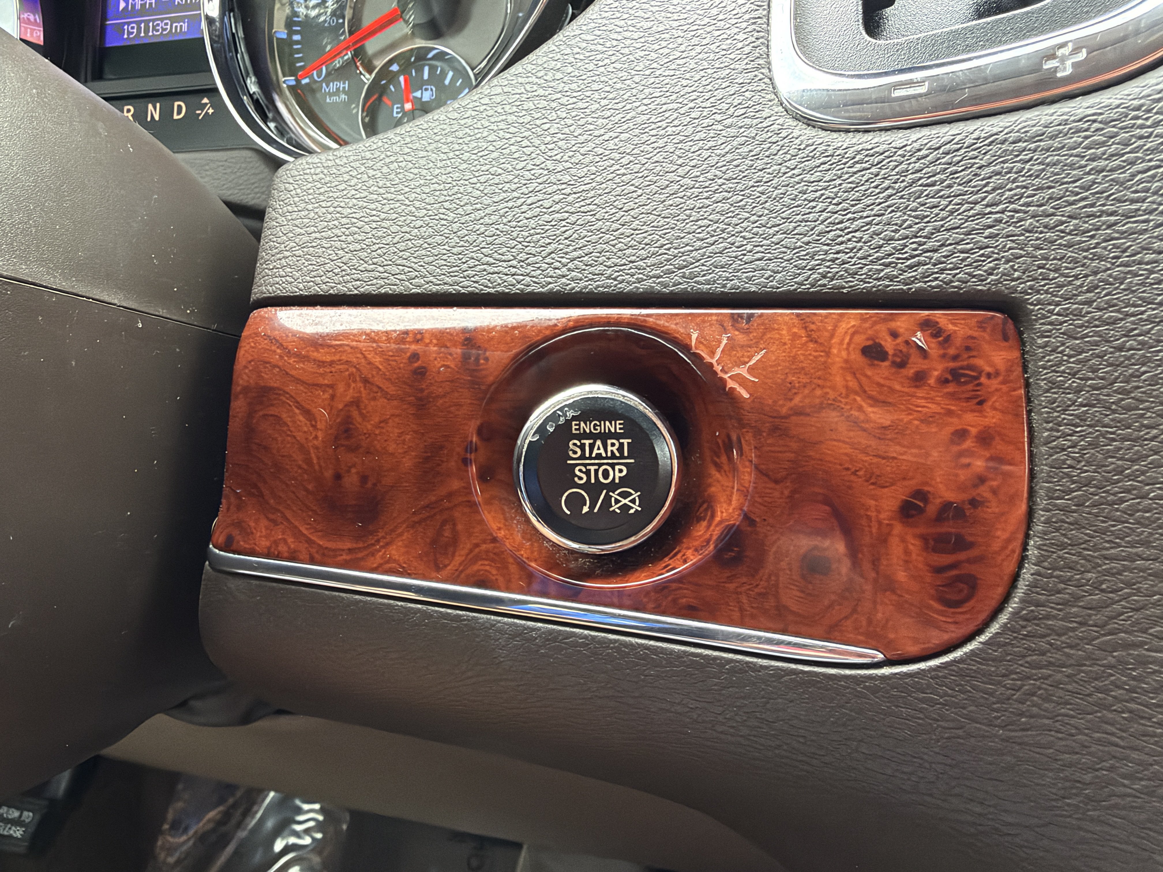 Used 2015 Chrysler Town & Country Touring w/ Driver Convenience Group FWD image 20